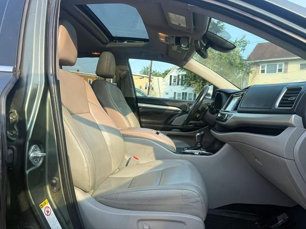 2019 TOYOTA HIGHLANDER SE/XLE