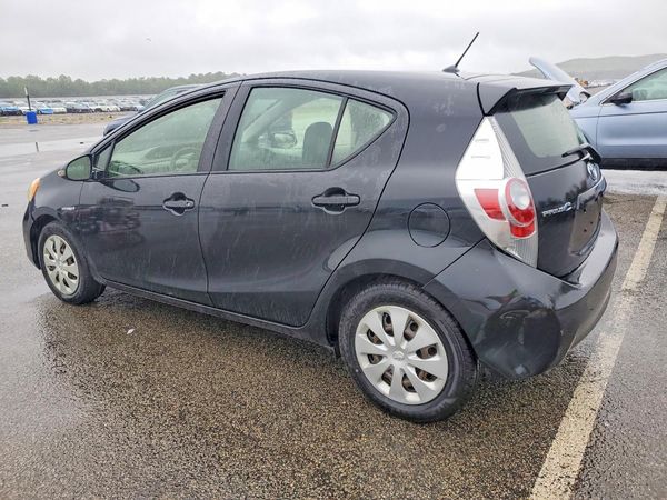 2012 TOYOTA PRIUS C ON