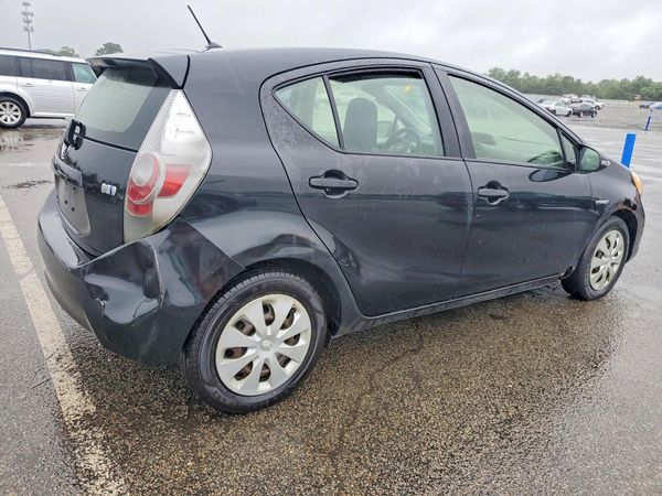 2012 TOYOTA PRIUS C ON