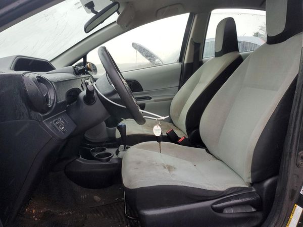 2012 TOYOTA PRIUS C ON