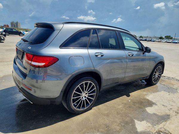 2016 MERCEDES-BENZ GLC GLC300