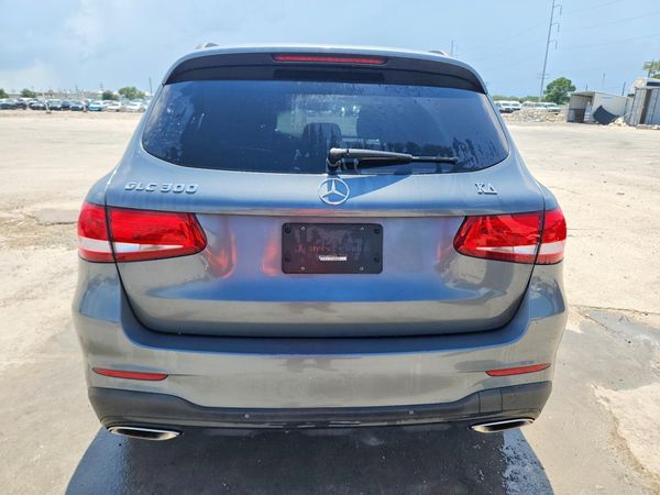 2016 MERCEDES-BENZ GLC GLC300