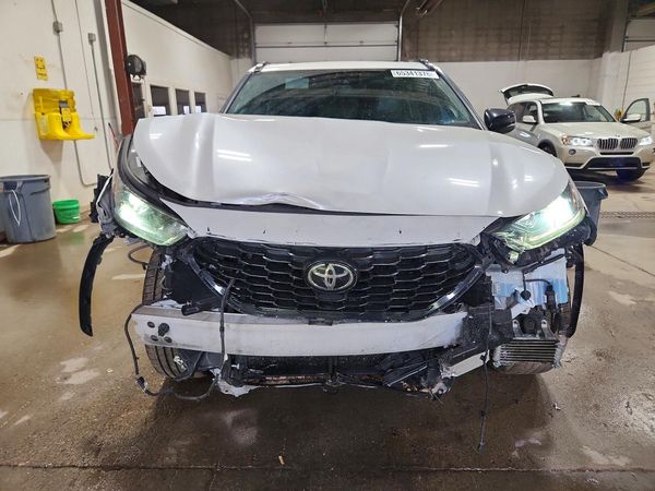 2021 TOYOTA HIGHLANDER XSE Nav & JBL