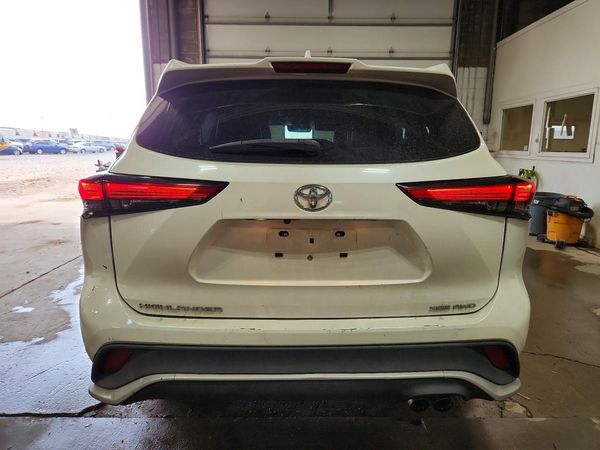 2021 TOYOTA HIGHLANDER XSE Nav & JBL