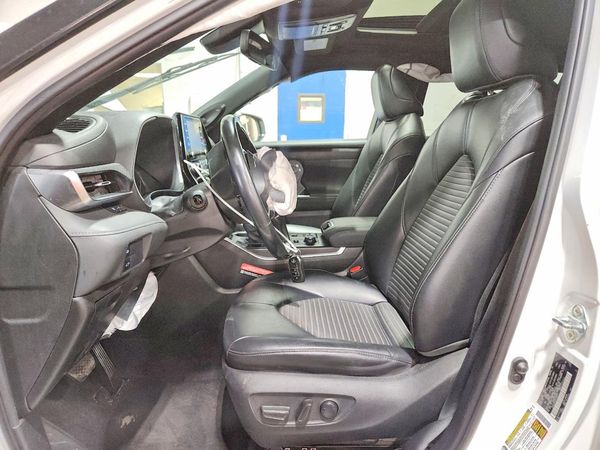2021 TOYOTA HIGHLANDER XSE Nav & JBL