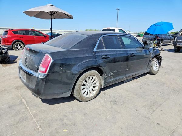 2013 CHRYSLER 300 Base/Limited