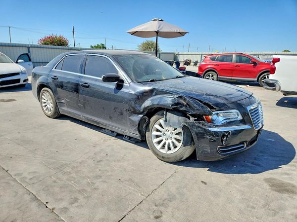 2013 CHRYSLER 300 Base/Limited