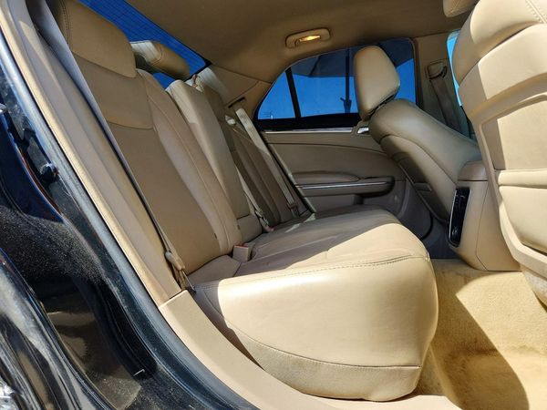 2013 CHRYSLER 300 Base/Limited
