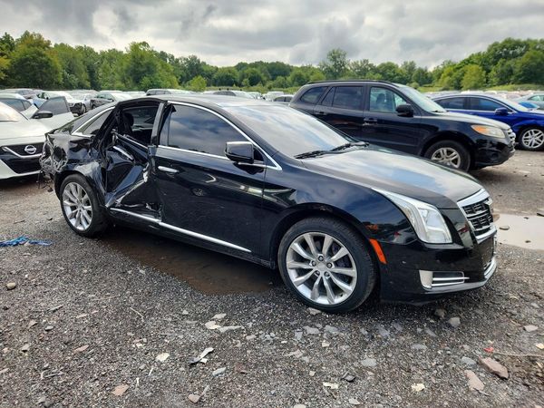 2017 CADILLAC XTS Luxury