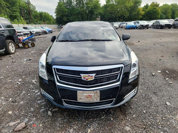 2017 CADILLAC XTS Luxury