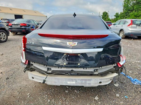2017 CADILLAC XTS Luxury