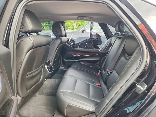 2017 CADILLAC XTS Luxury