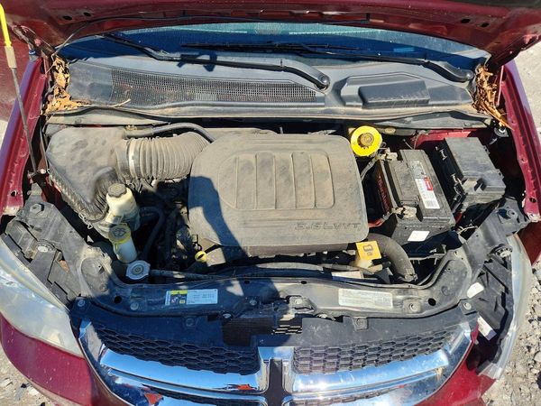 2019 DODGE GRAND CARAVAN — Engine bay