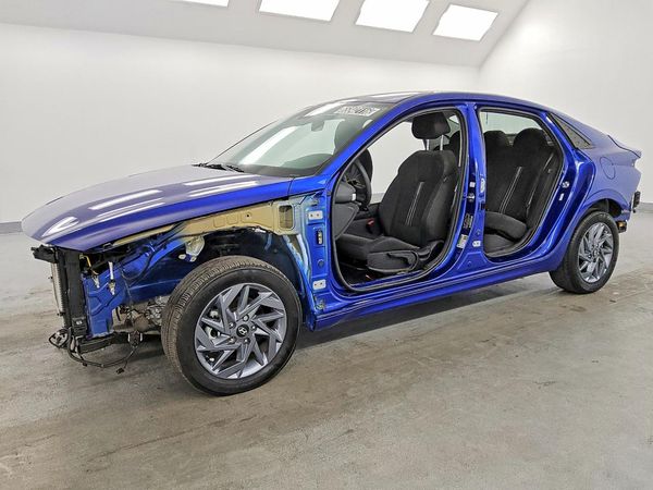 2024 HYUNDAI ELANTRA Blue