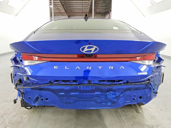 2024 HYUNDAI ELANTRA Blue