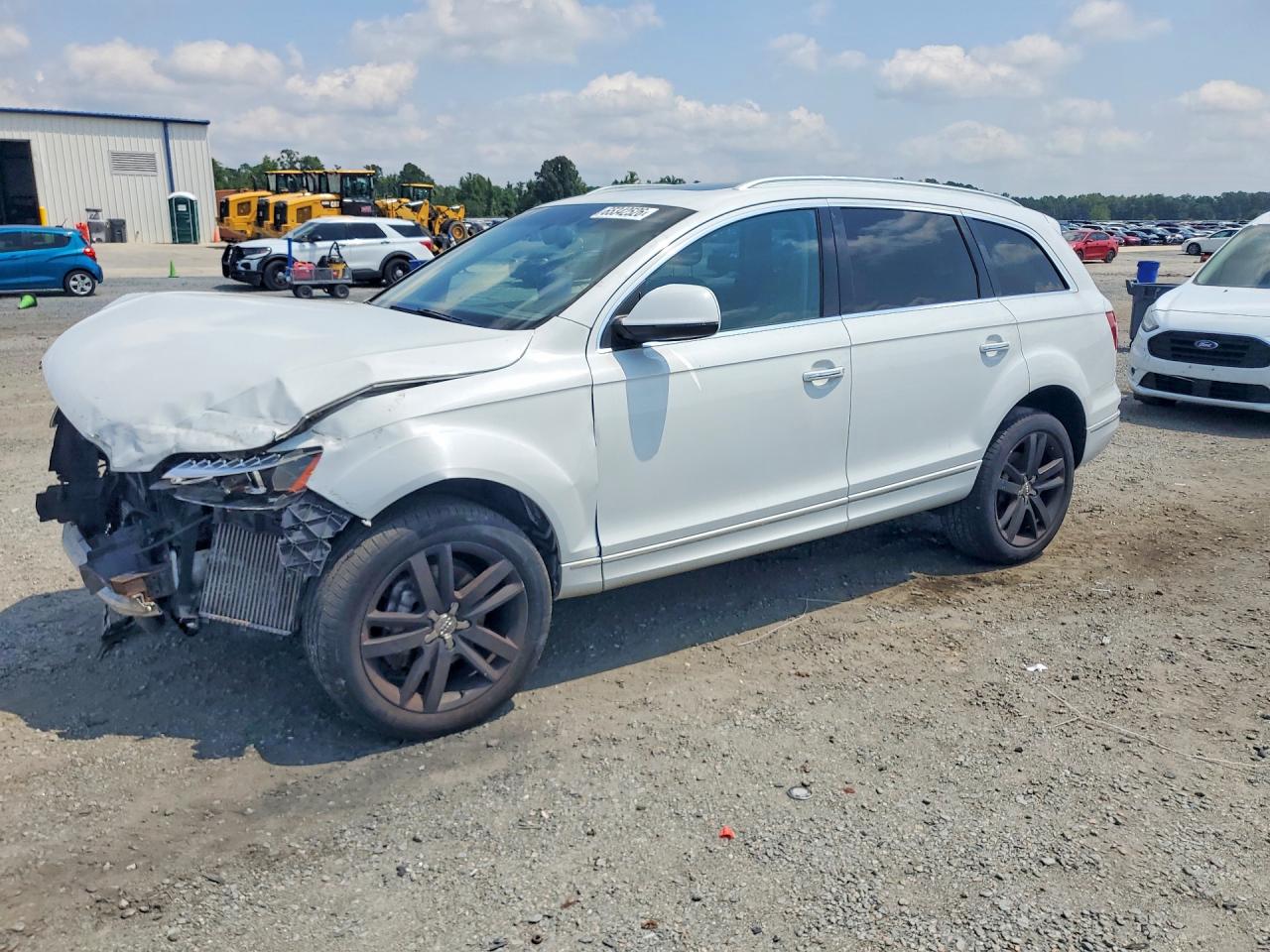 2013 AUDI Q7 Premium Plus