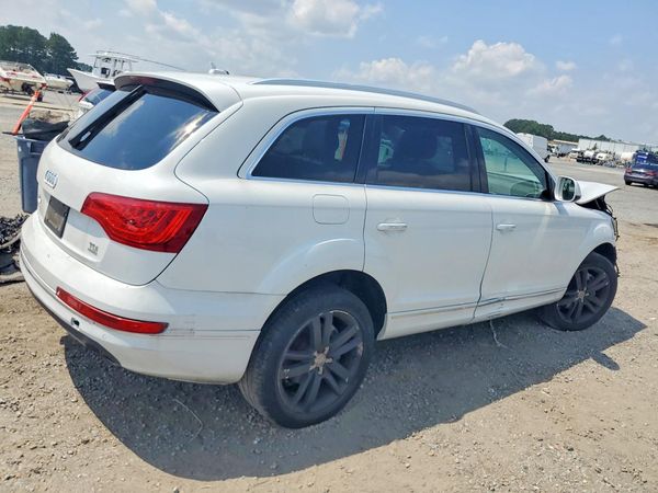 2013 AUDI Q7 Premium Plus