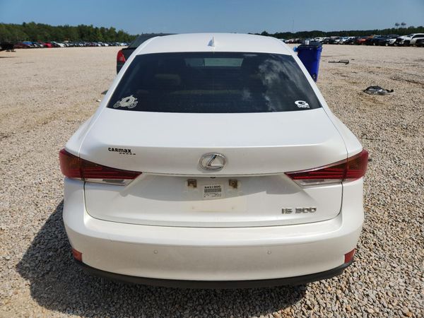 2018 LEXUS IS 300