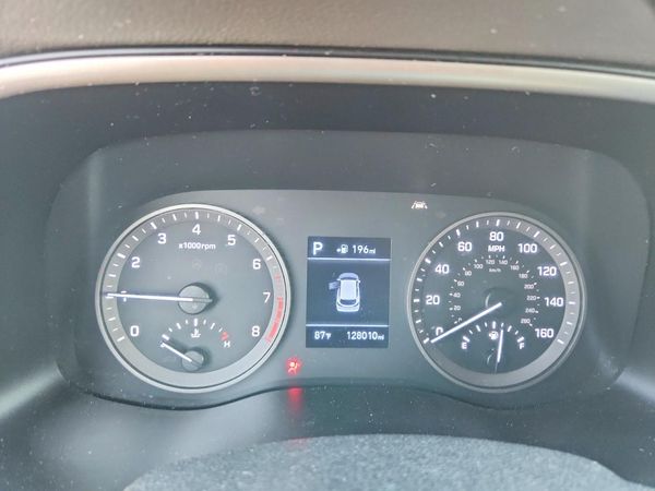 2019 HYUNDAI TUCSON SE