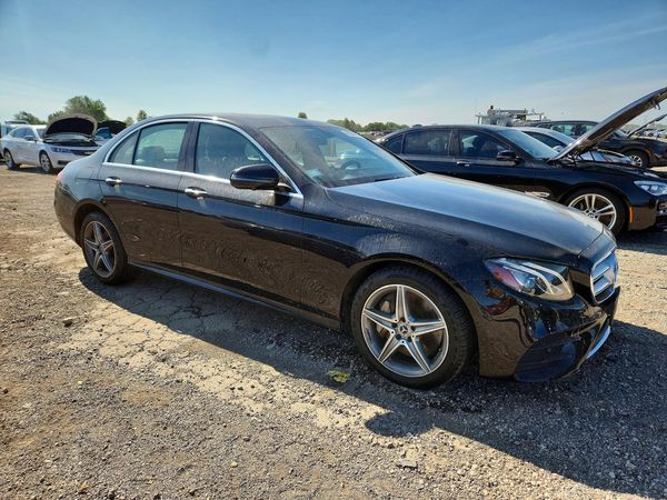 2019 MERCEDES-BENZ E-CLASS E300-4M — Passenger 3/4