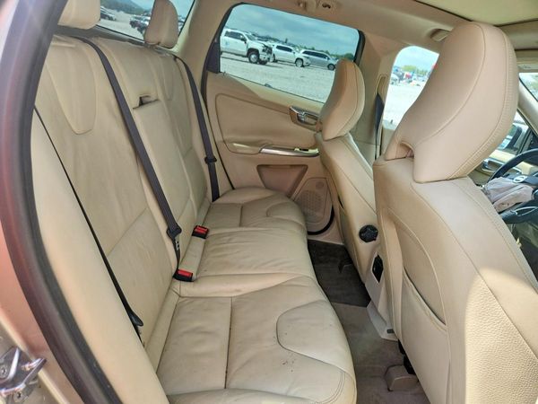 2014 VOLVO XC60