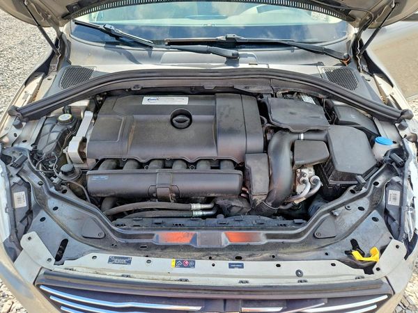 2014 VOLVO XC60
