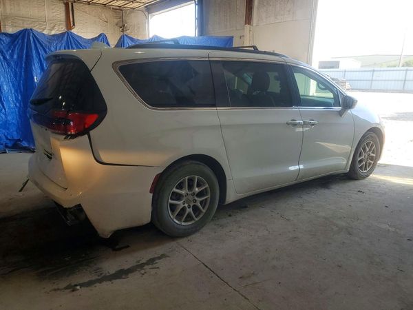 2022 CHRYSLER PACIFICA