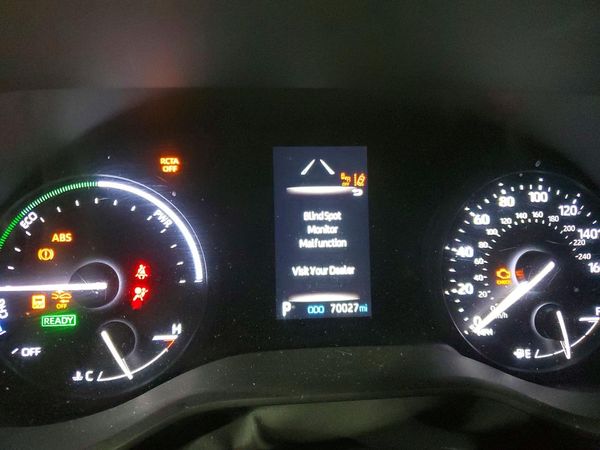 2024 TOYOTA SIENNA LE