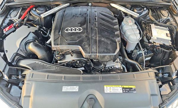 2022 AUDI A4 quattro Prestige