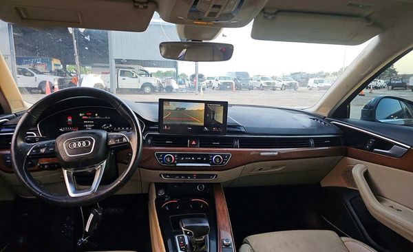 2022 AUDI A4 quattro Prestige