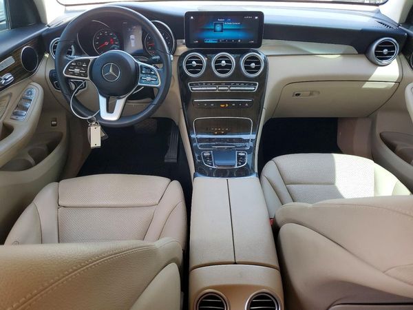 2021 MERCEDES-BENZ GLC GLC300