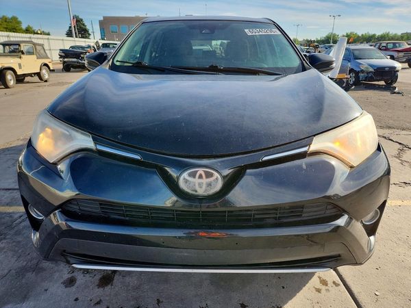 2018 TOYOTA RAV4 Adventure/XLE