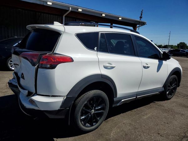 2018 TOYOTA RAV4 Adventure/XLE