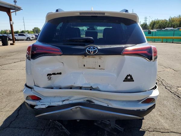 2018 TOYOTA RAV4 Adventure/XLE