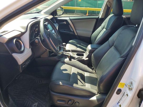 2018 TOYOTA RAV4 Adventure/XLE