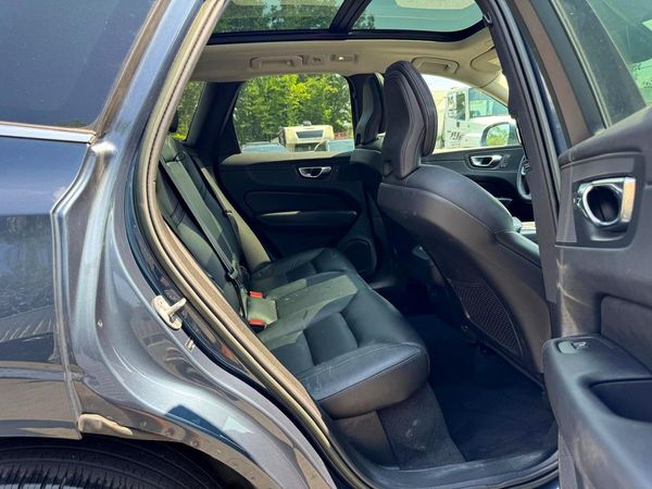 2023 VOLVO XC60
