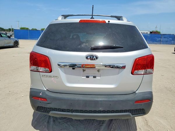 2013 KIA SORENTO Base / LX
