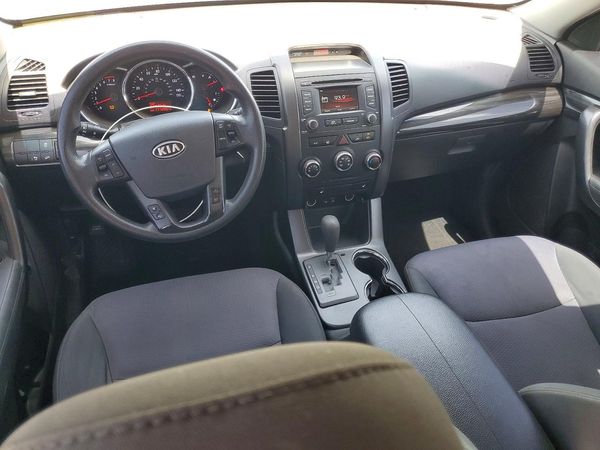 2013 KIA SORENTO Base / LX