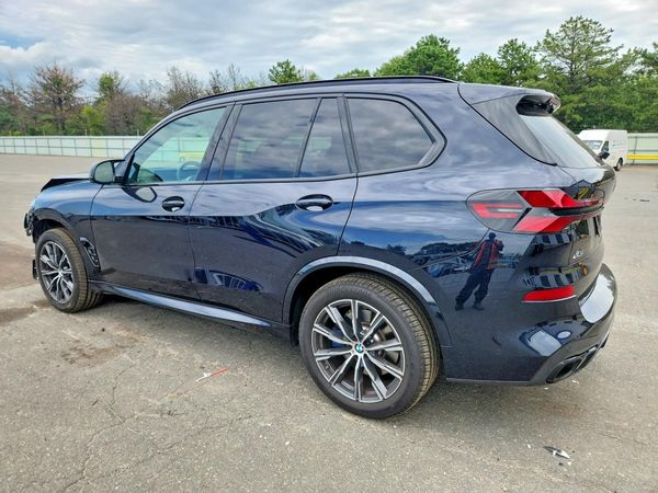 2026 BMW X5 M60i