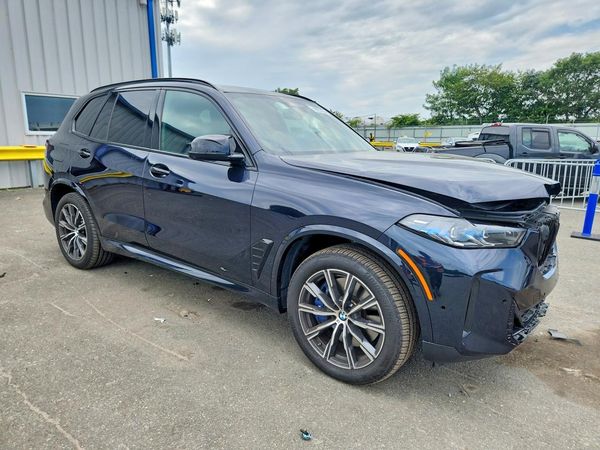 2026 BMW X5 M60i
