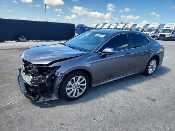2022 TOYOTA CAMRY LE