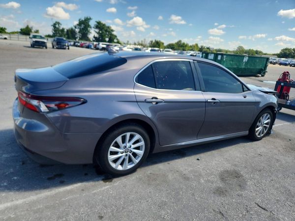 2022 TOYOTA CAMRY LE