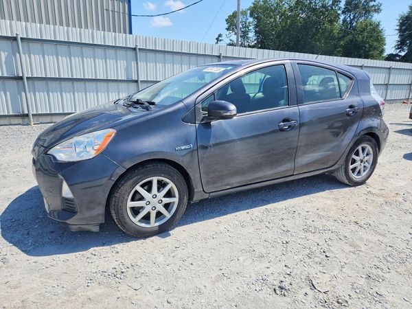 2012 TOYOTA PRIUS C TH — DSFA — Front 3/4