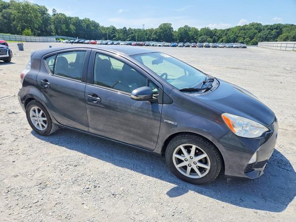 2012 TOYOTA PRIUS C TH — Passenger 3/4