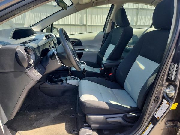 2012 TOYOTA PRIUS C TH — DENT