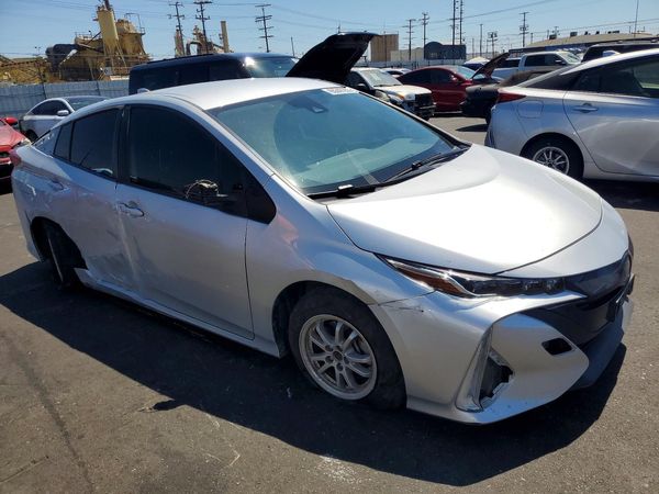 2021 TOYOTA PRIUS