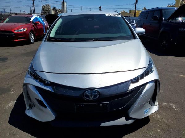2021 TOYOTA PRIUS