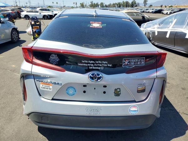 2021 TOYOTA PRIUS