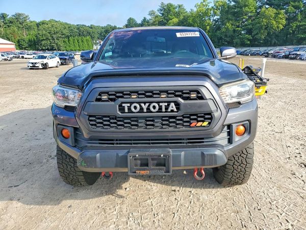 2017 TOYOTA TACOMA