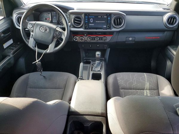 2017 TOYOTA TACOMA